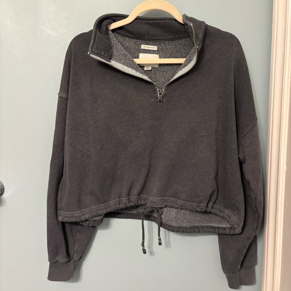 Lot of 4 womens sweaters. American Eagle Outfitters, John Gilt/Brandy Melville